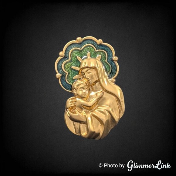 Vintage 90s Avon Madonna & Child Green Enamel Religious Gold Tone Pin - Picture 1 of 7